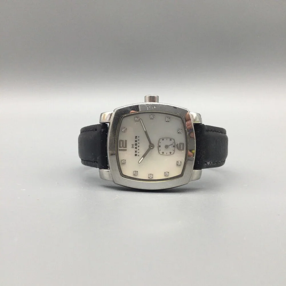Skagen Womens Watch 30mm Silver Tone White MOP Diamonds 556SSLP New Battery